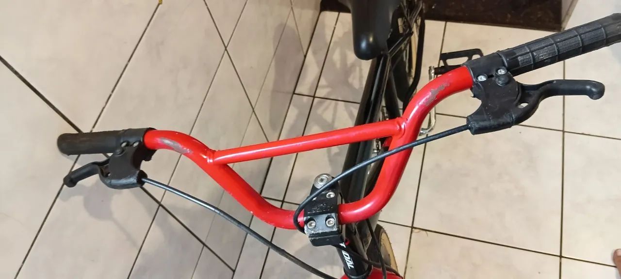 Bicicleta Aro 16 Semi nova - Foto 5