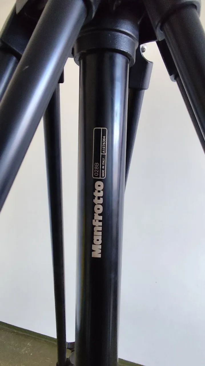 Tripé Hidráulico Manfrotto 028B - Foto 4