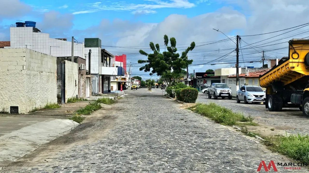 Galpão Comercial em Emaús, de esquina, com 370m². - Foto 2