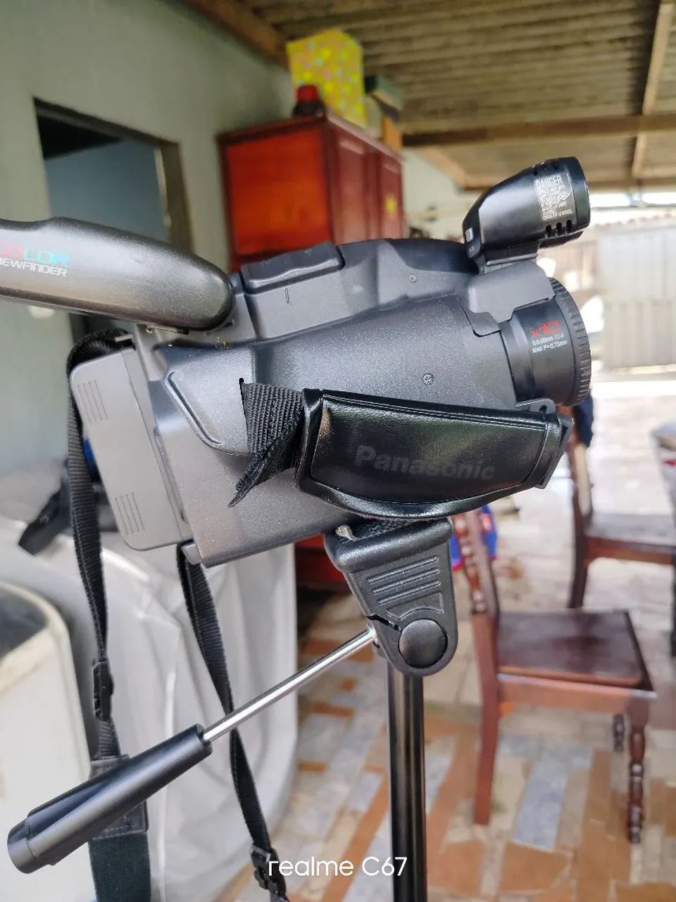 Filmadora Panasonic vintage com tripé  - Foto 3