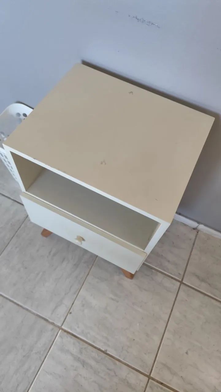 Mesa lateral para quarto - Foto 2