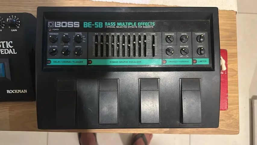 BOSS BE5B JAPAN - Bass Multiple Effects - Equipamentos e