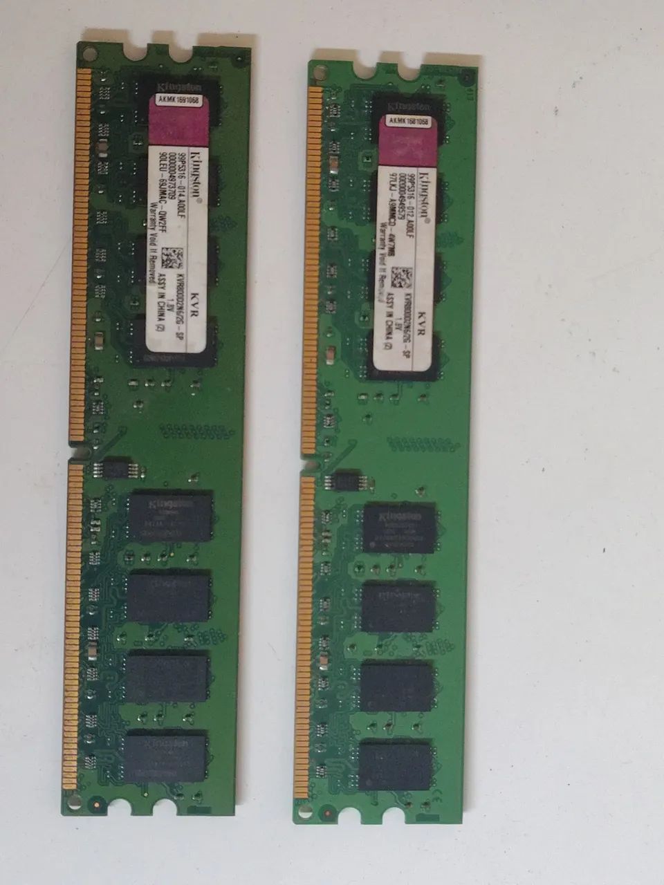 Memória RAM Kingston 2GB DDR2 800MHz KVR800D2N6/2G para Desktop