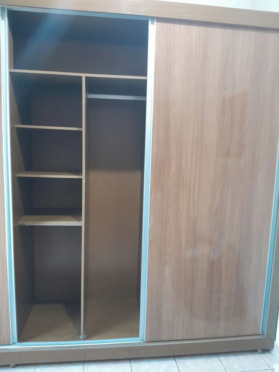GUARDA-ROUPA DE CASAL EM PERFEITO ESTADO. - Foto 3