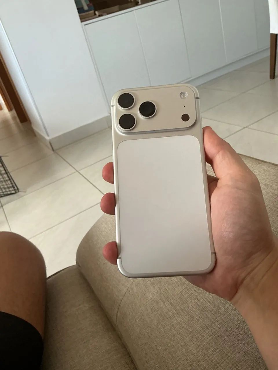 iPhone 17 pro max silver 256 - Foto 2