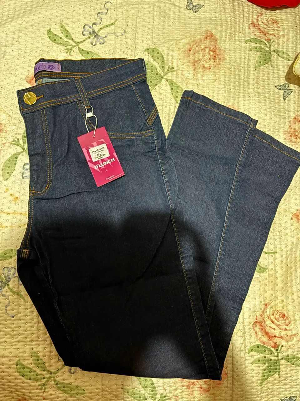Vende-se bermudas e calças jeans e blusas - Foto 4