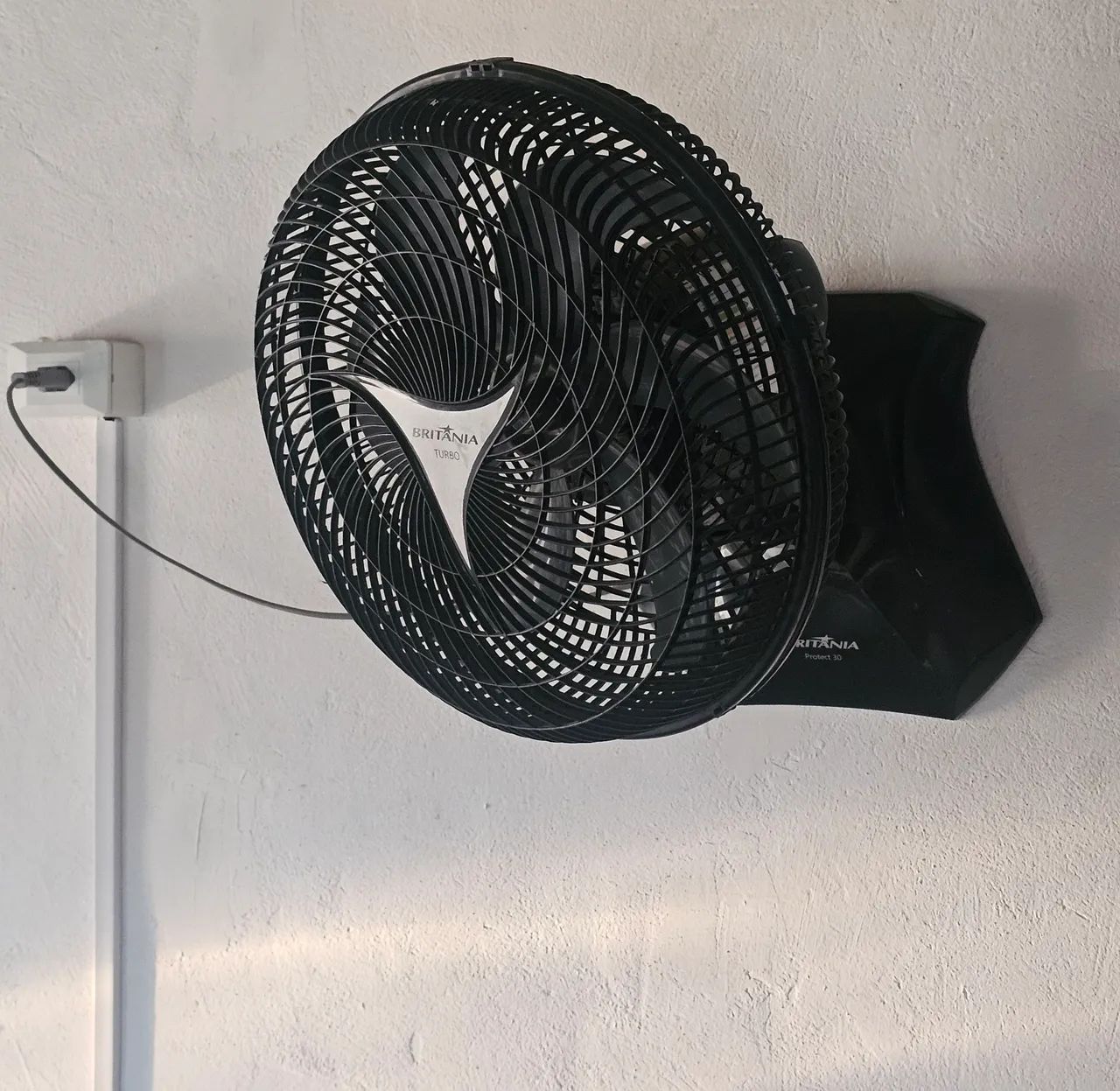 Ventilador de mesa ou parede top - Foto 3