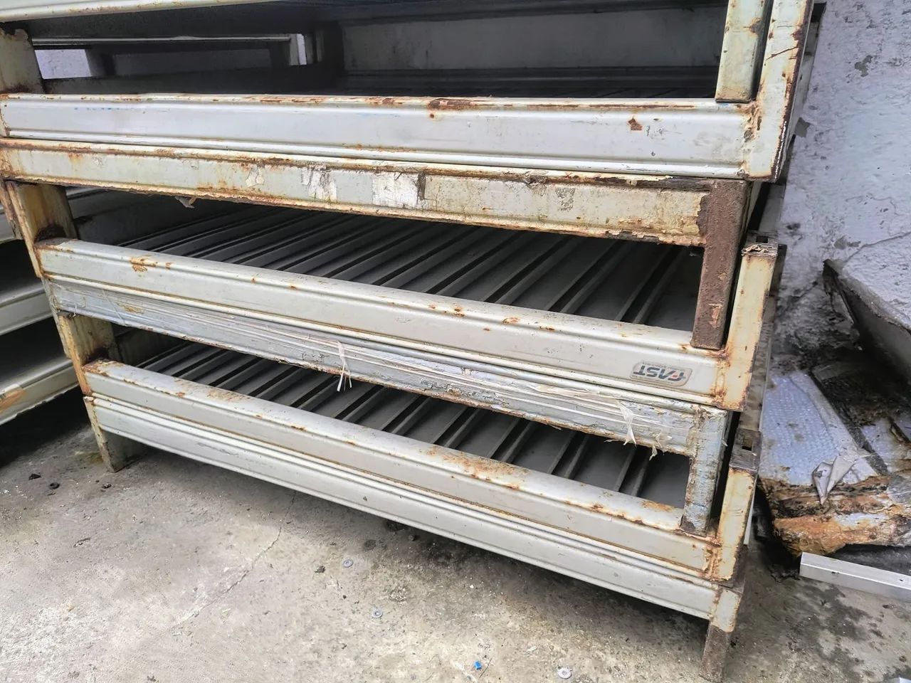 Pallet de Aço Para Frente de Loja e Empilhamento  - Foto 5