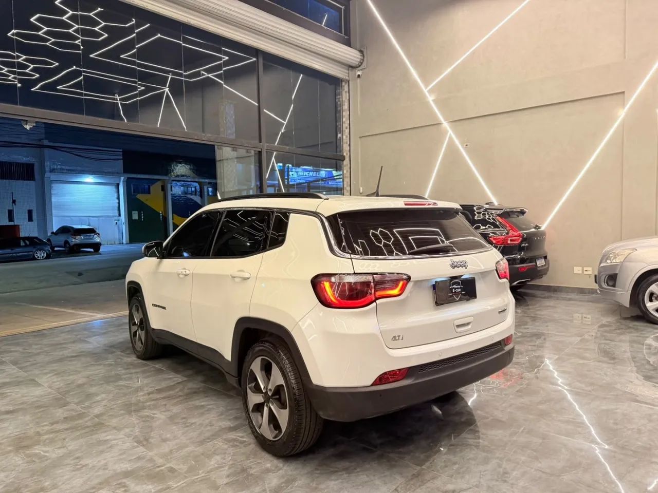 Jeep Compass Longitude 2.0 4X2 Flex 16V Aut. 2018 - Foto 4