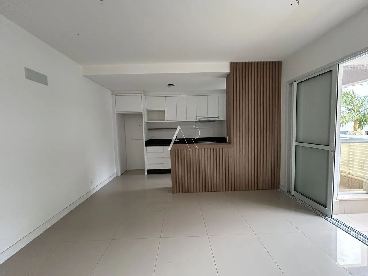Apartamento 2 dormitórios, em frente a UDESC - Foto 3