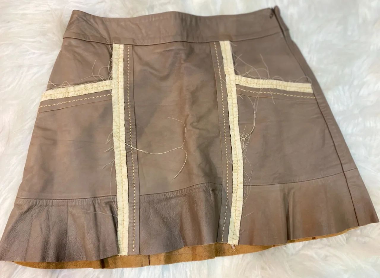 Saia de couro animale