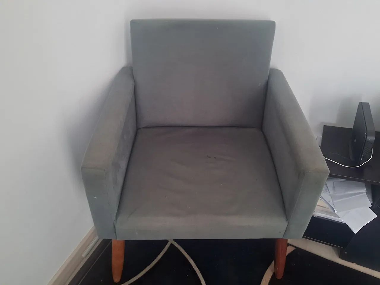 Sofá pequeno mais poltrona  - Foto 2