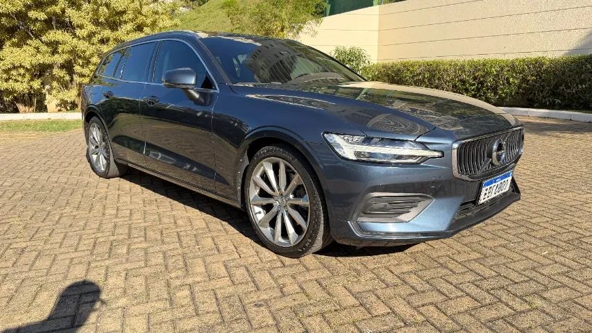 Volvo V60 V60 T-5 MOMENTUM 2.0  5p 2020