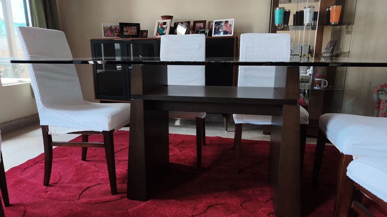 Vende-se mesa de jantar com 6 cadeiras. - Foto 4