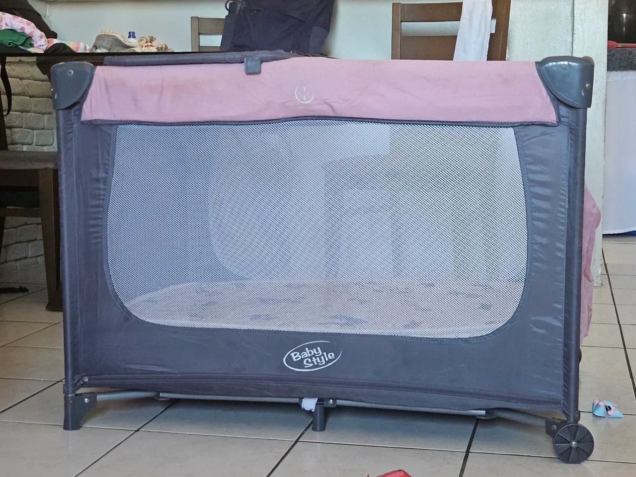 Berço portátil feminino rosa