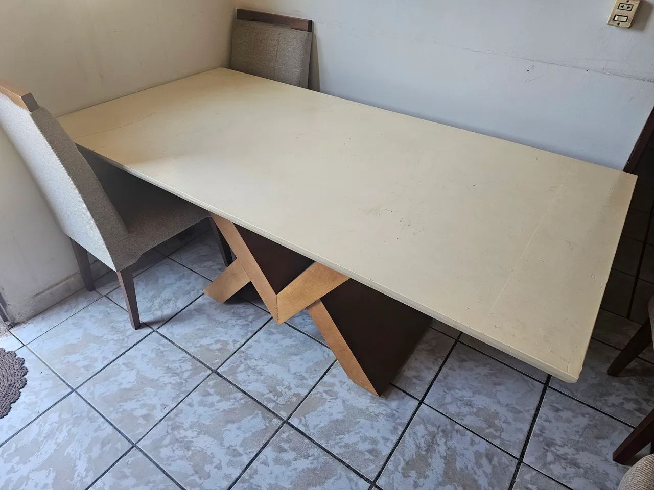 MESA DE MADEIRA COM 6 CADEIRAS - Foto 3