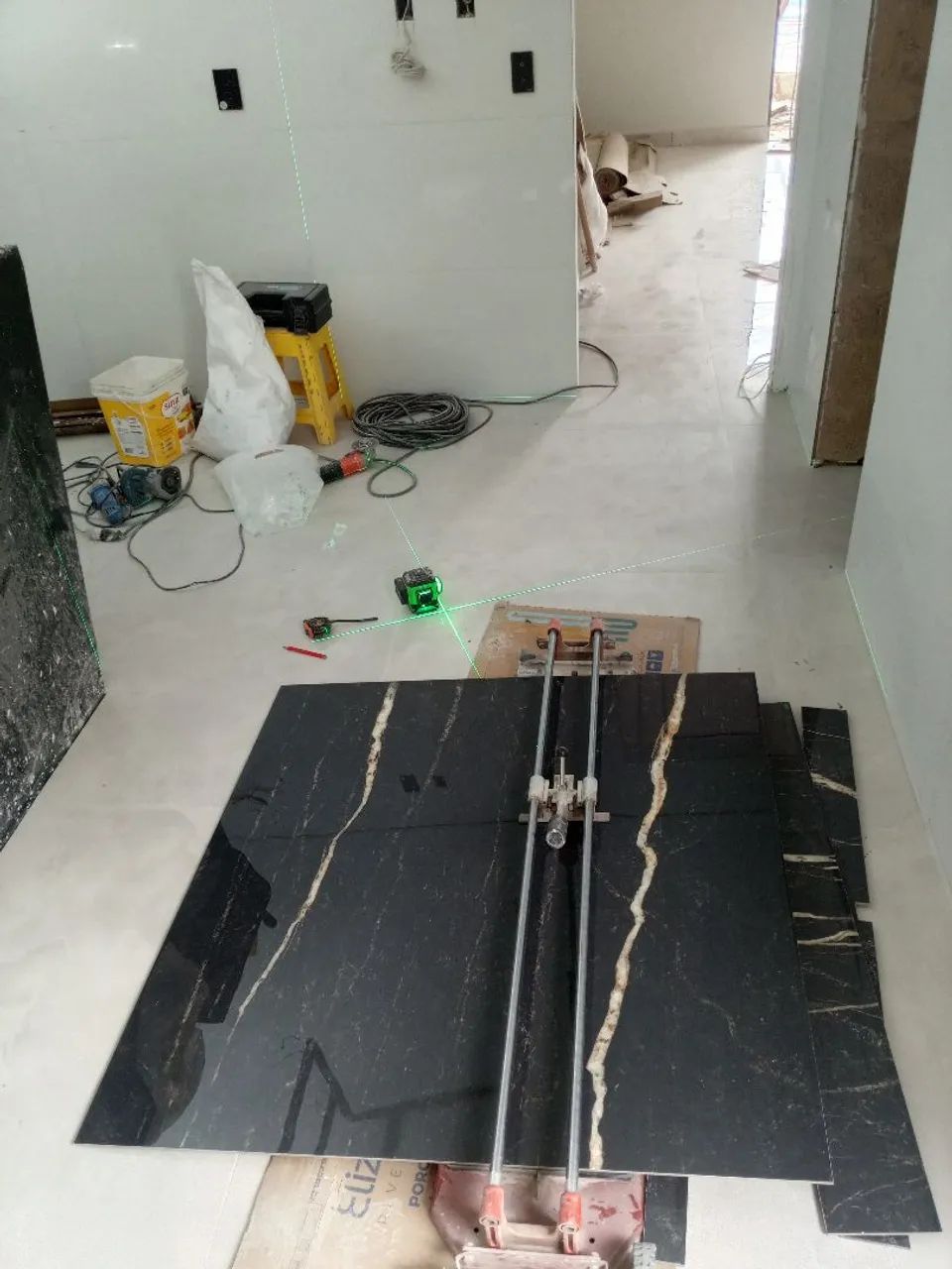 Ladrilheiro de produção, Deus seja louvado. - Foto 2