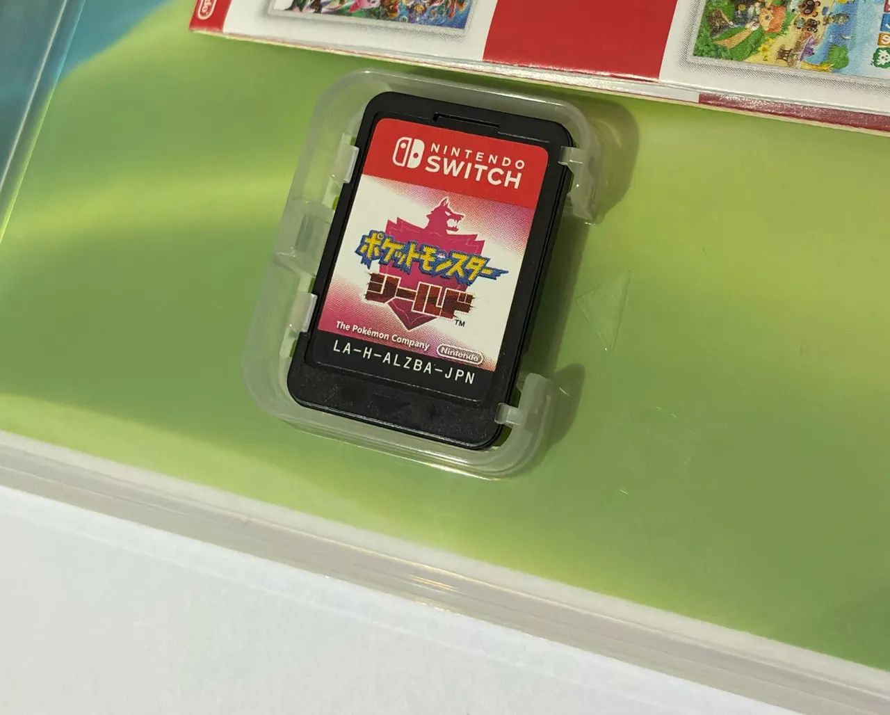 Pokémon Shield Nintendo Switch textos em inglês  - Foto 2