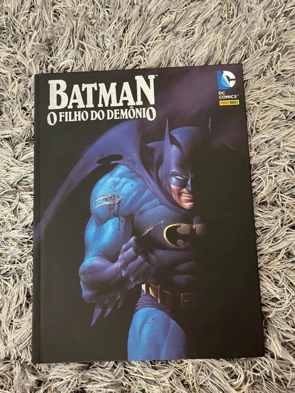 HQs Batman - O Filho do demônio, Planetary e Universo - Foto 3