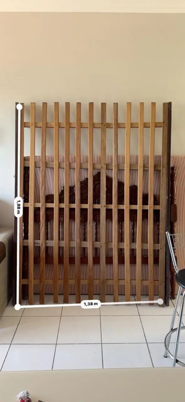 Cama de madeira  e o colchão  - Foto 2
