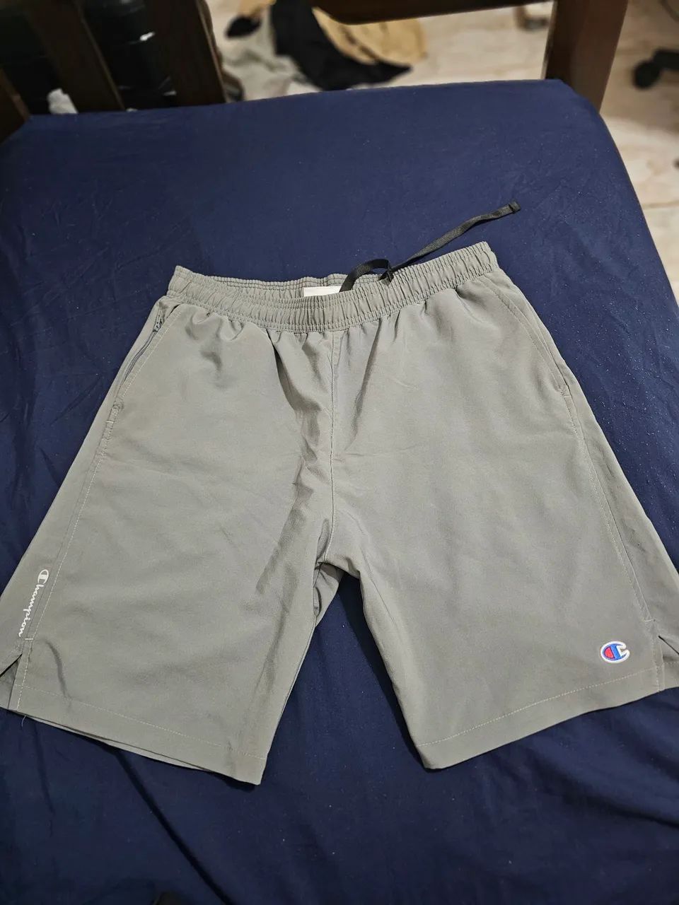 Short Champion Cinza
