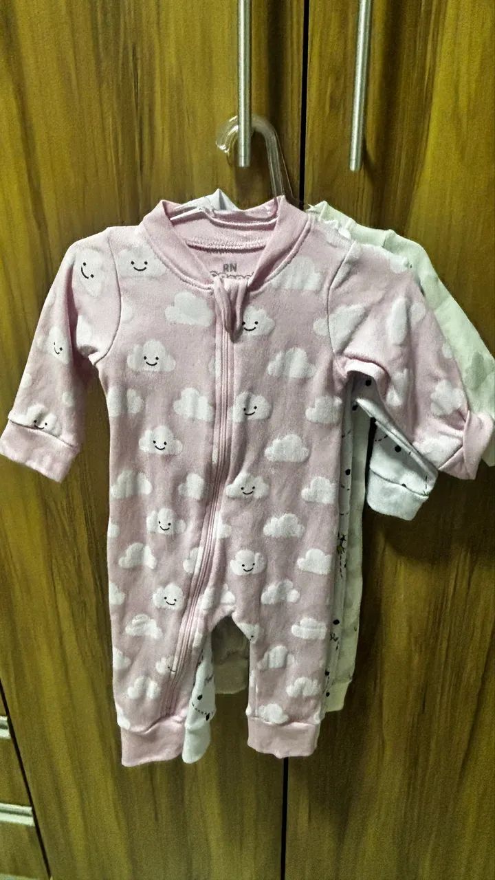 Kit 3  macacões bebê RN e P - Foto 2