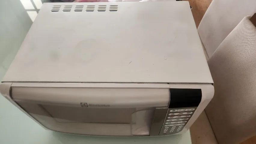 Micro-ondas Electrolux com defeito - Foto 2