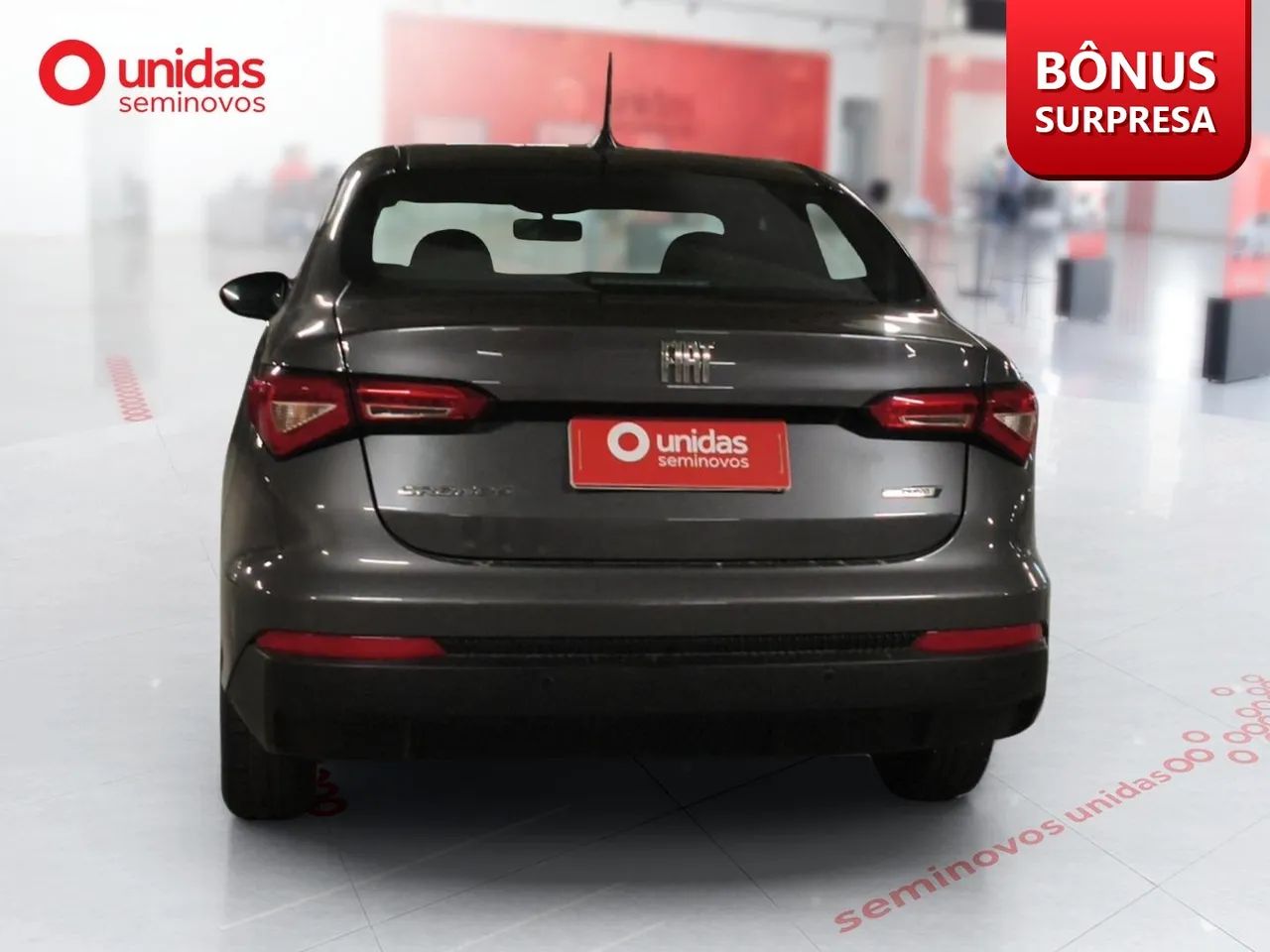 Fiat Cronos Drive 1.0 6V, foto 4 de 19