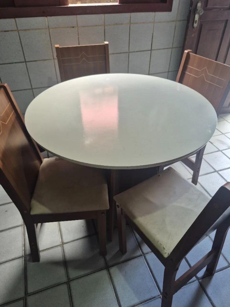 Mesa de jantar redonda