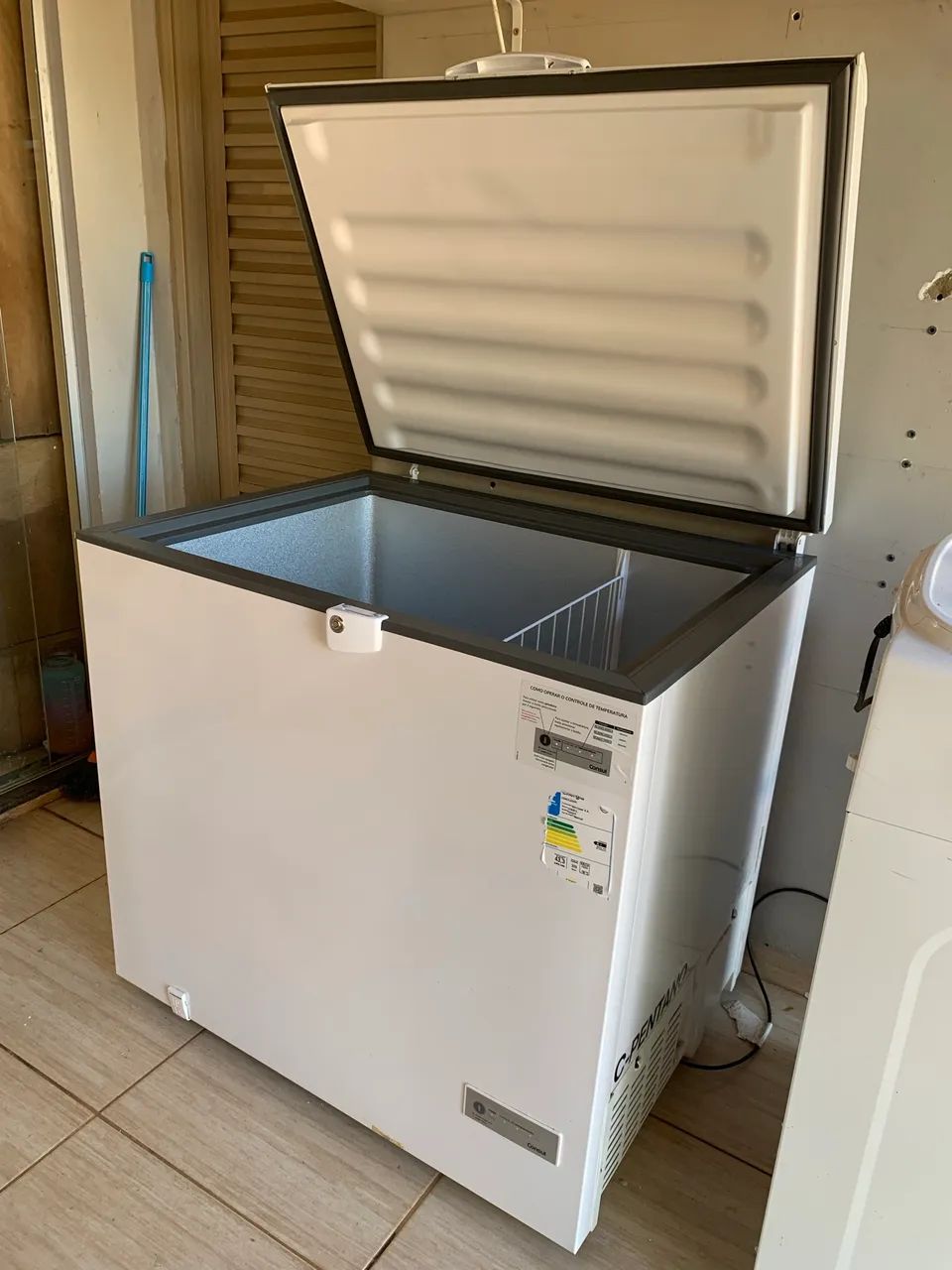 Freezer Horizontal Consul 309 Litros - Excelente estado  - Foto 2