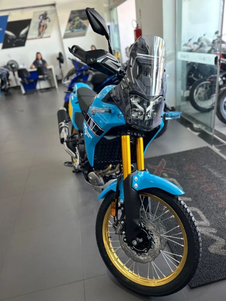 TÉNÉRÉ 700
