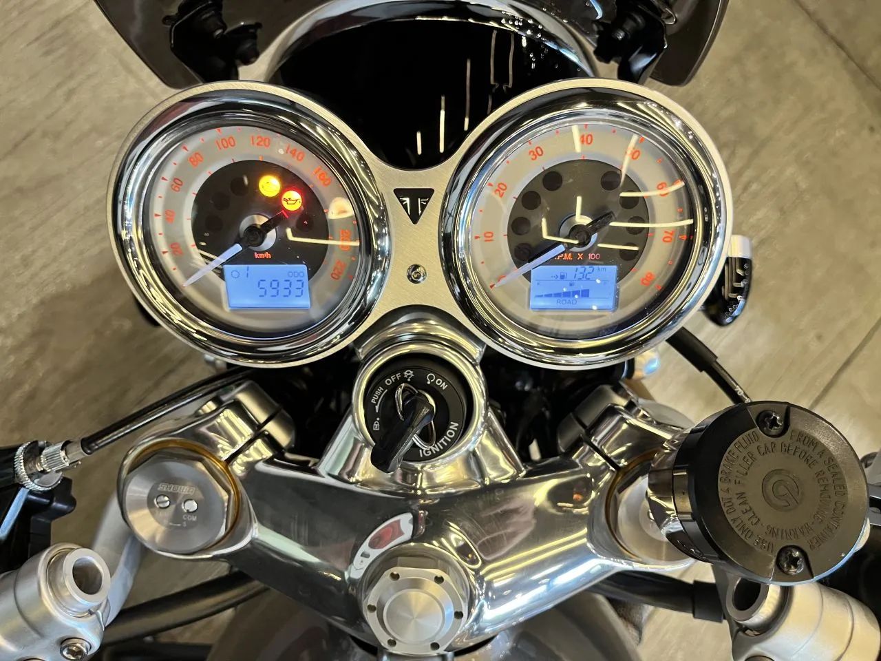 TRIUMPH Truxton 1200 R - 2018 - Foto 4