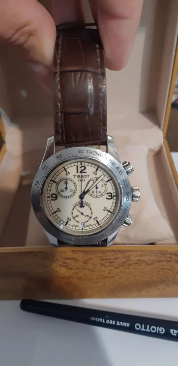 Cronógrafo de quartzo Tissot V8 Prata - Foto 4