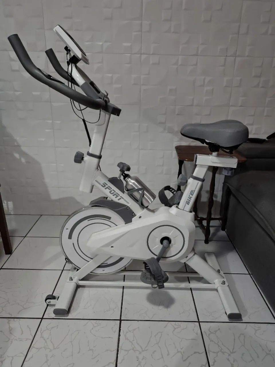 Bicicleta Ergométrica Para Até  150kg
