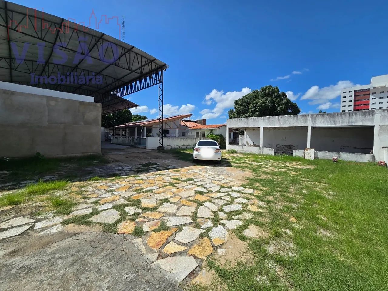 VENDE-SE CASA DUPLEX EM UMA ÁREA COMERCIAL E RESIDENCIAL - Foto 3