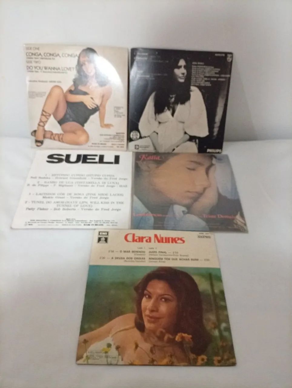 5 Compacto Vinil de Cantoras Brasileiras anos 70  - Foto 3