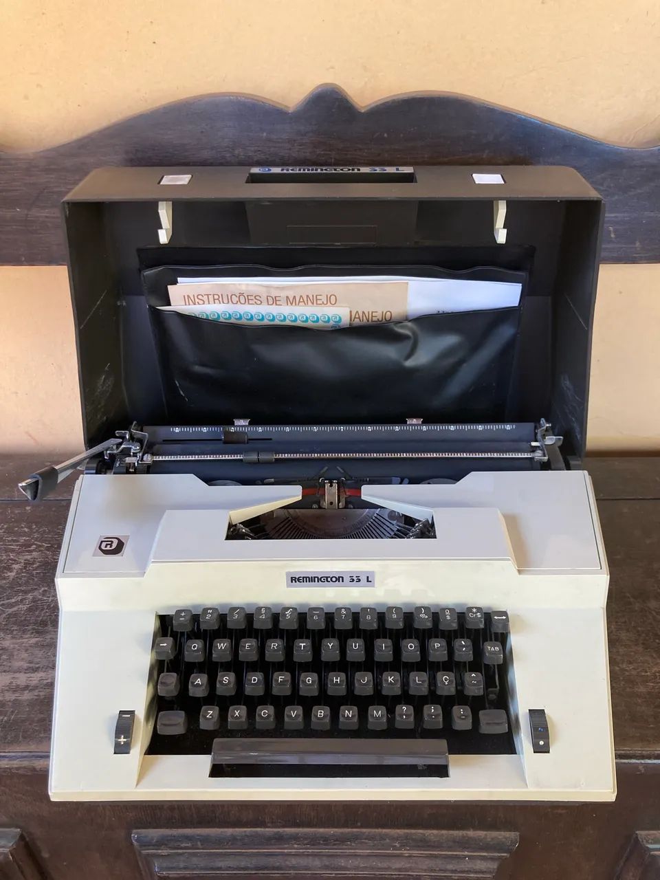 Máquina de Escrever Remington 33L em excelente estado e funcional - Foto 3