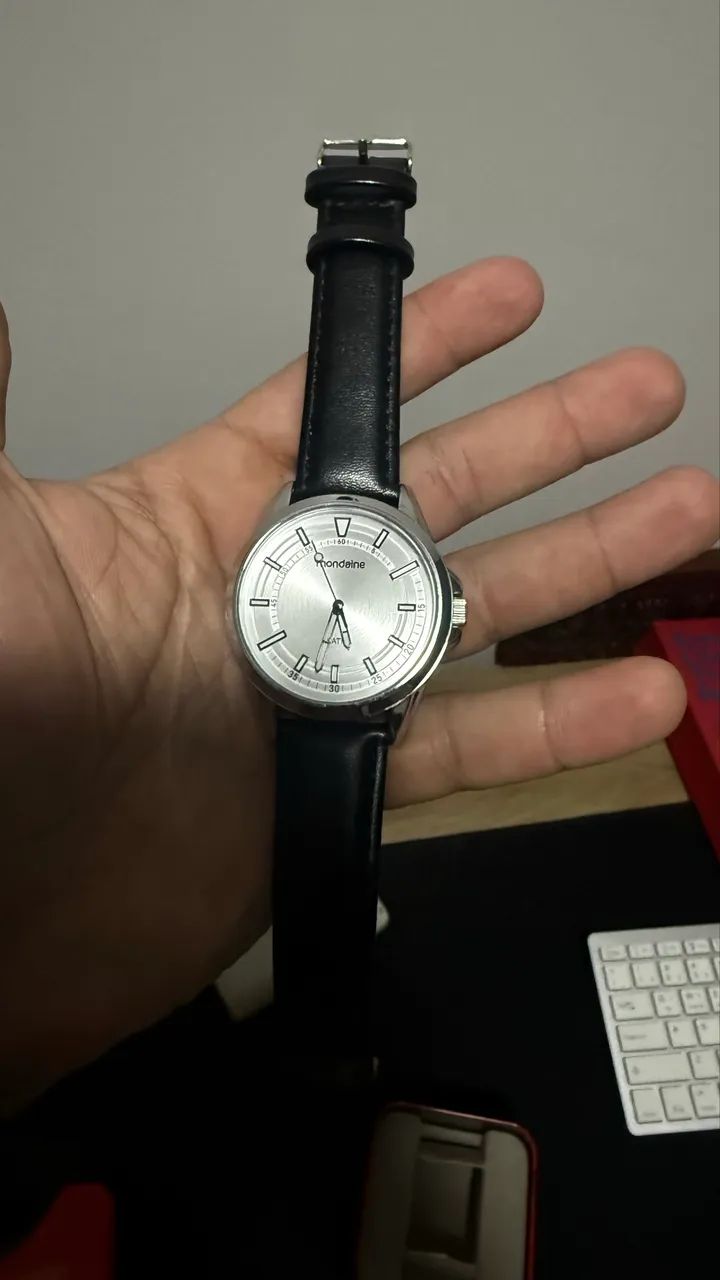Relógio Mondaine prata com pulseira preta - 1 dia de uso e com garantia  - Foto 3