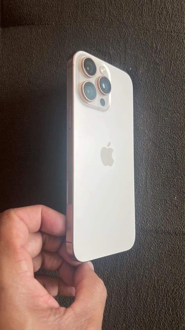 iPhone 16 pro max  - Foto 2