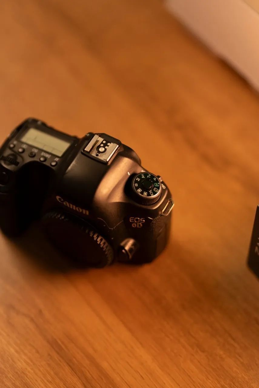 Canon 6D Corpo + 1 bateria e cabo USB Tethering - Foto 3