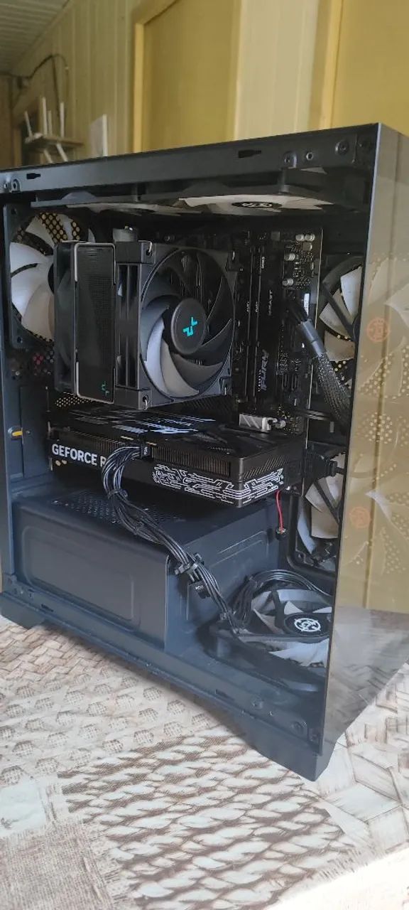 Pc gamer 7800X3D 5060 TI - Foto 2