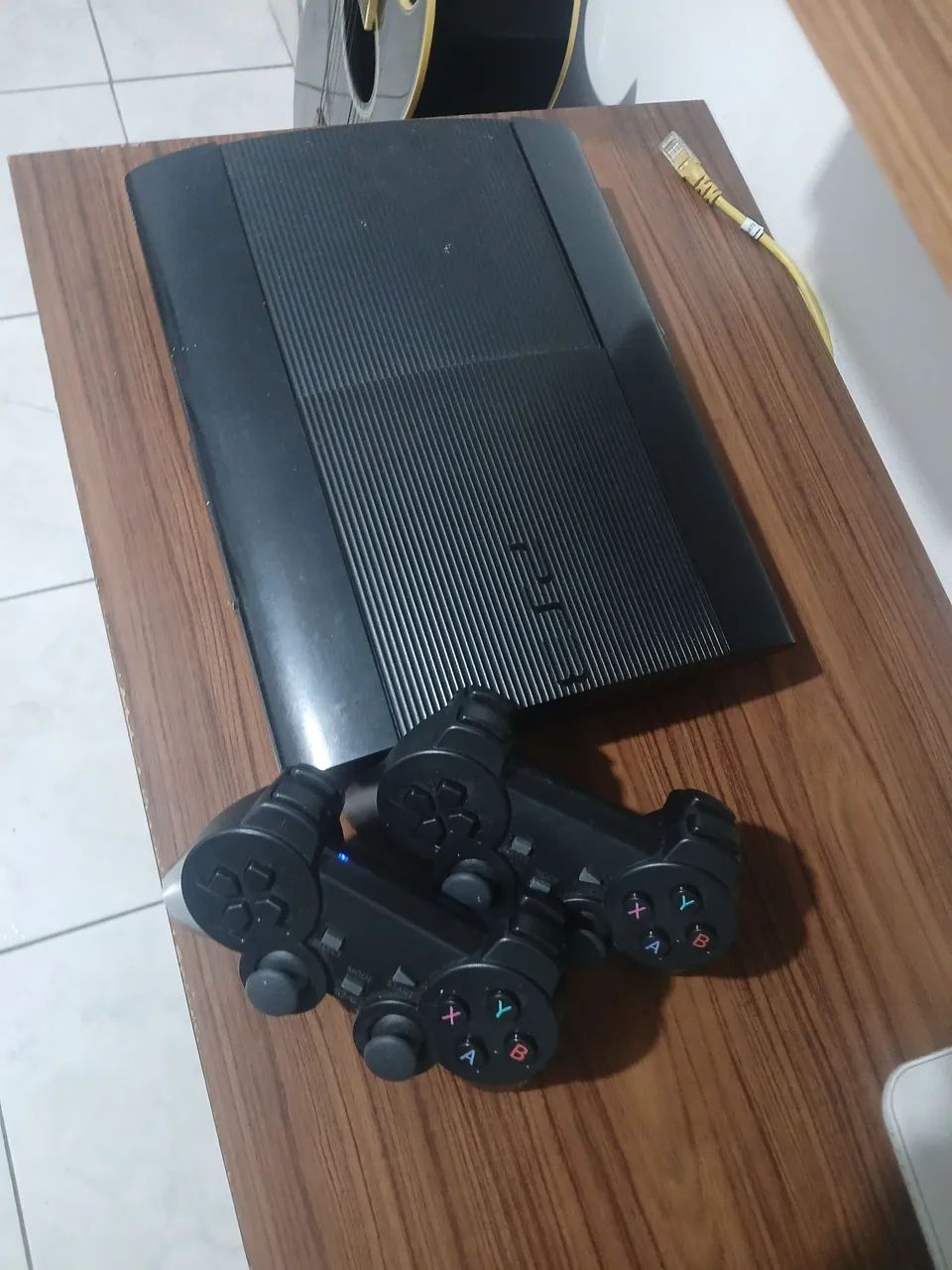 Ps3 com 2 controles - Foto 2