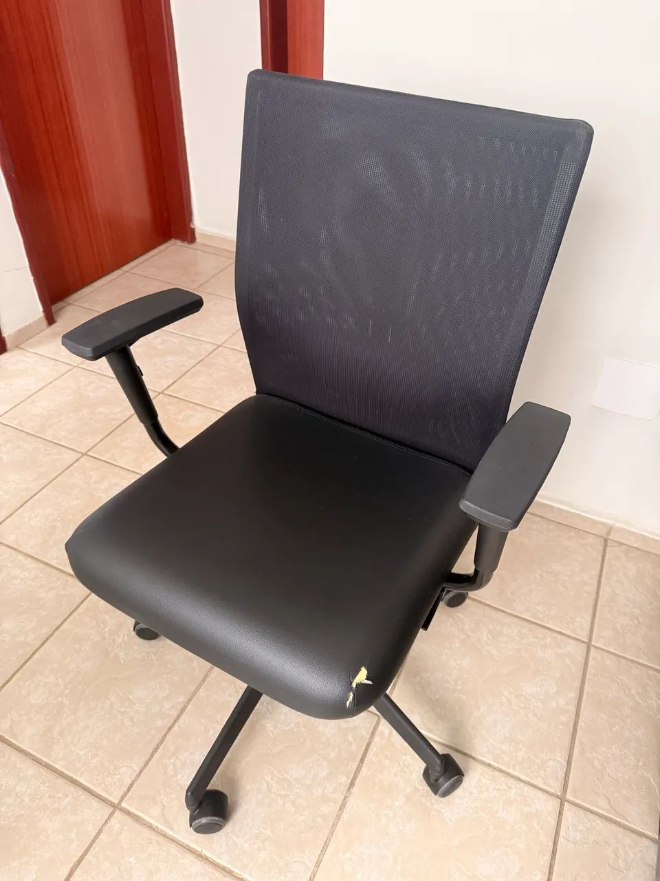 Cadeira de escritório - Foto 3