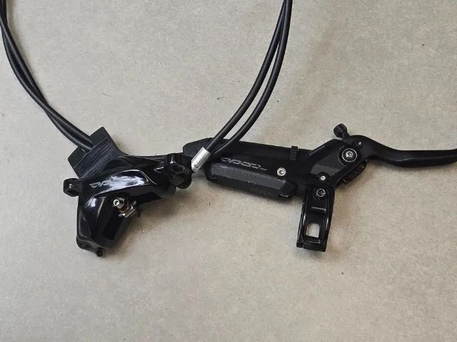 Freios SRAM Code Stealth com Pastilhas Novas - Foto 2