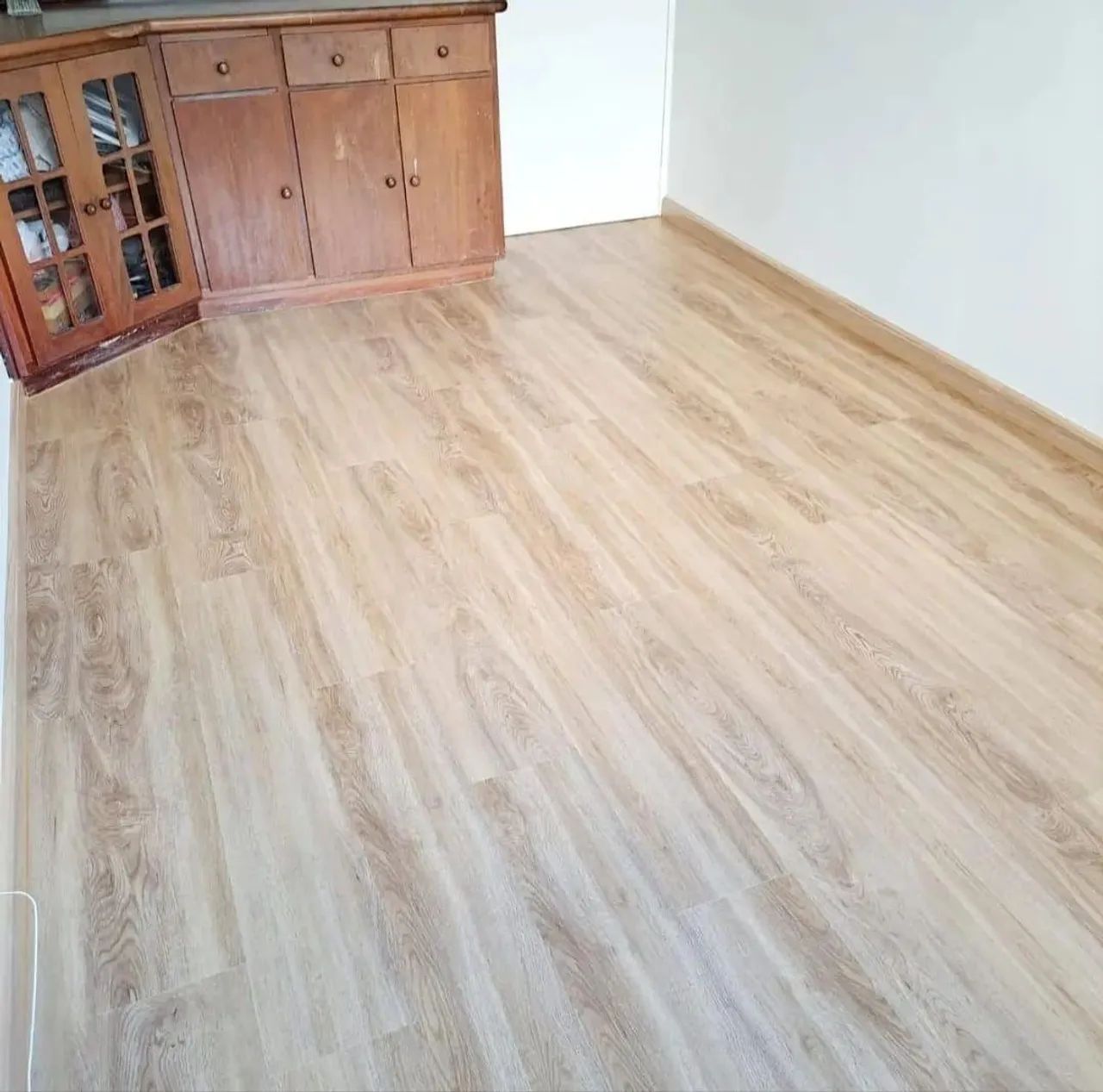 Piso Vinílico Colocado - Foto 4