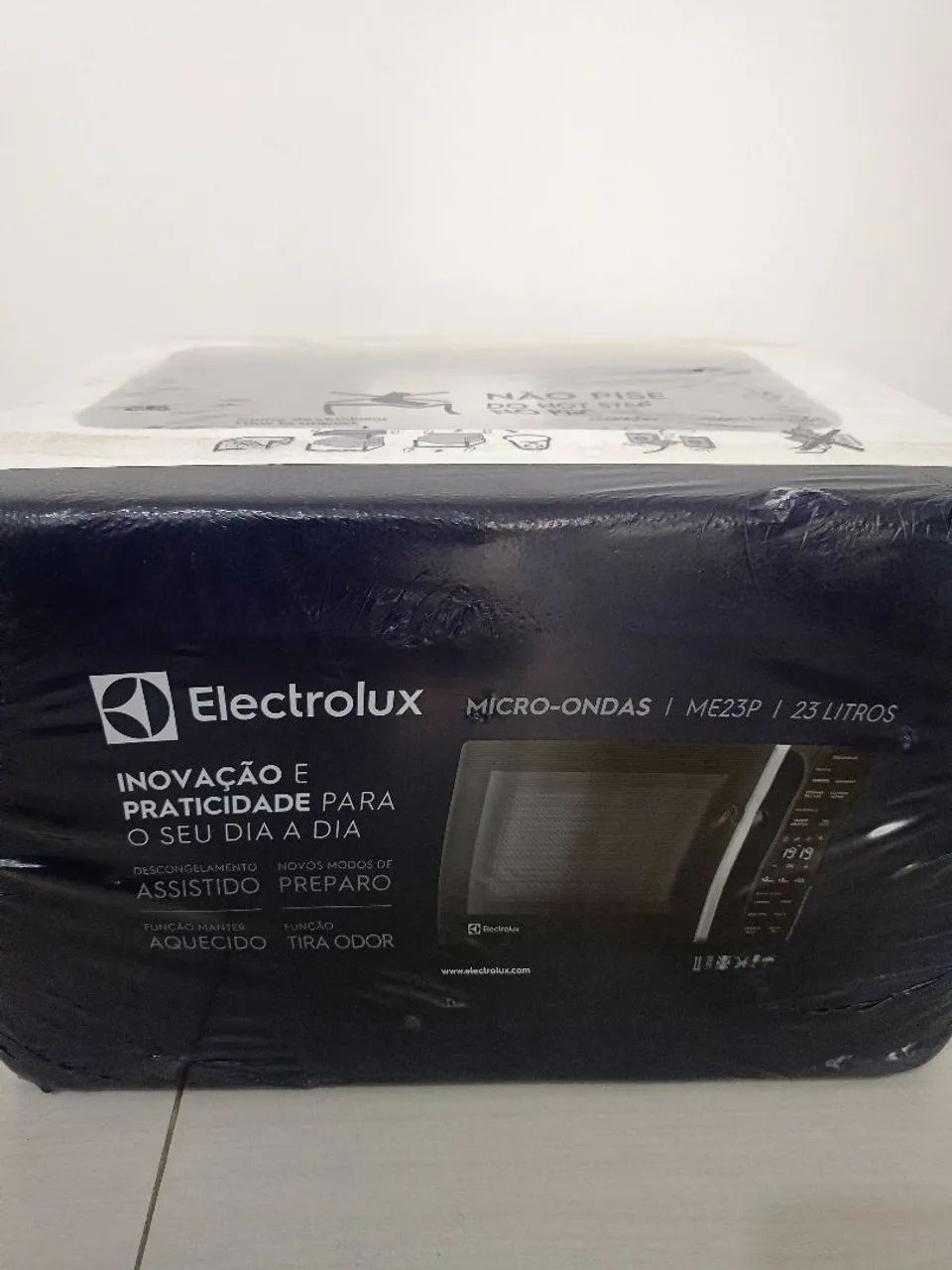 Microondas Electrolux 220v 23 litros NOVO - Foto 5