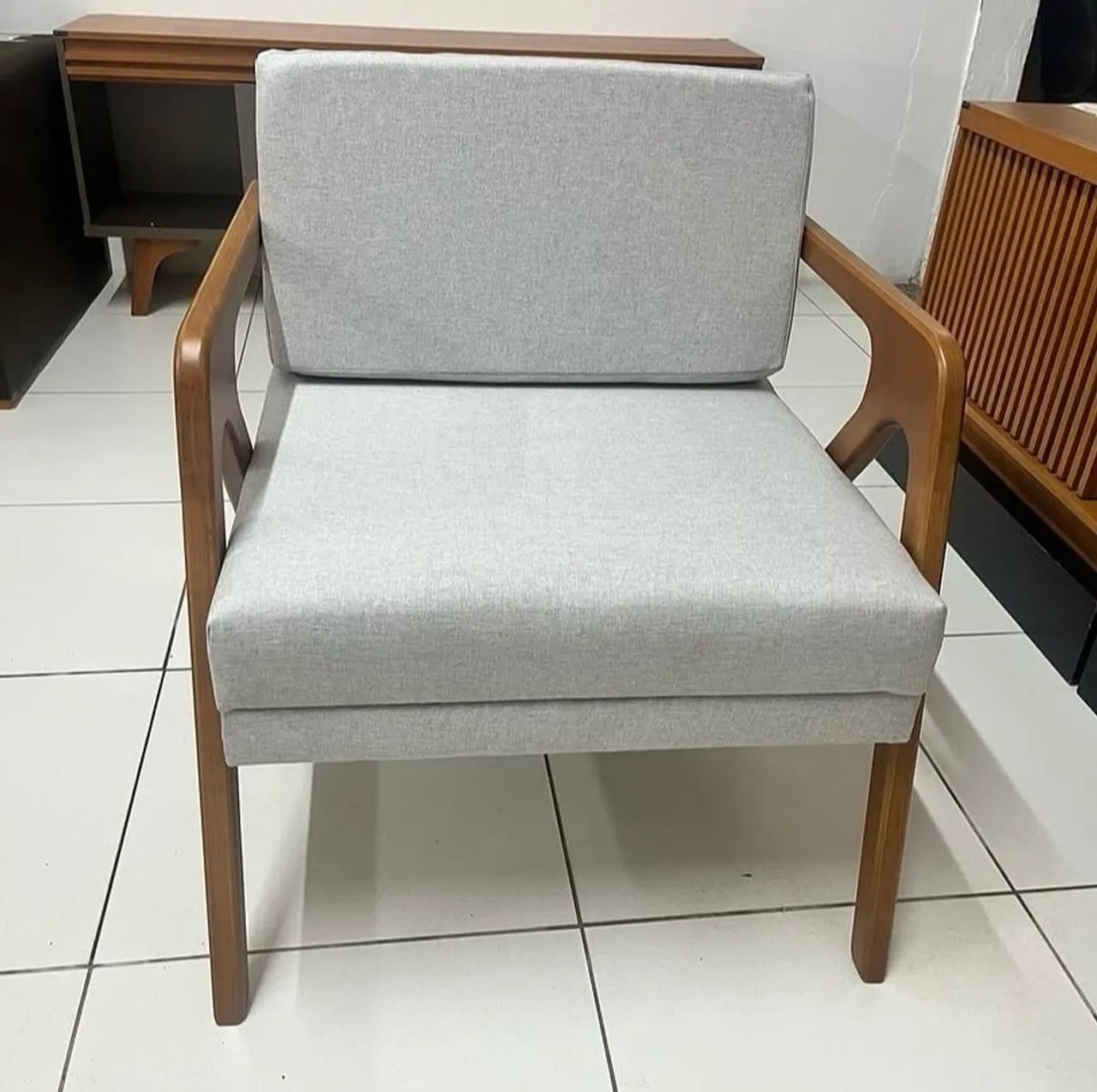Duas Poltronas  - Foto 3