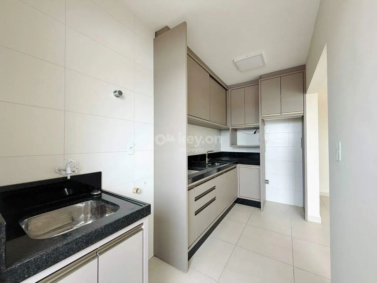 Apartamento mobiliado de 2 quartos à venda em Tubarão, SC - Foto 4