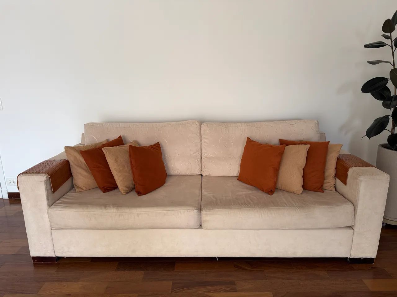 Sofá 3 lugares 2,40cm