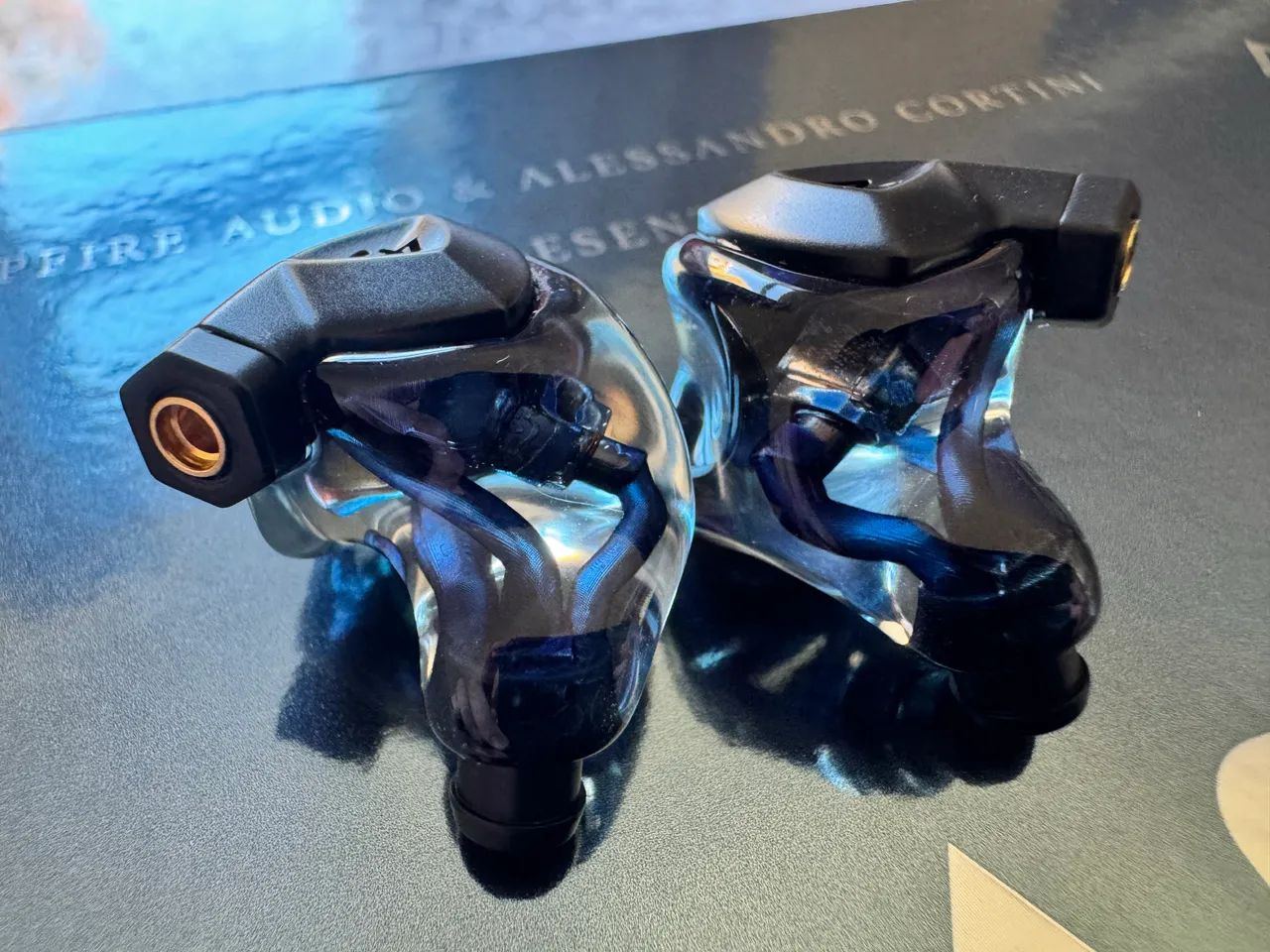 IEM Campfire Clara - Completo, excelente estado - Foto 2